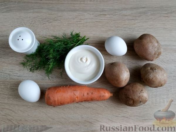 Картофельный салат с морковью, яйцами и майонезом